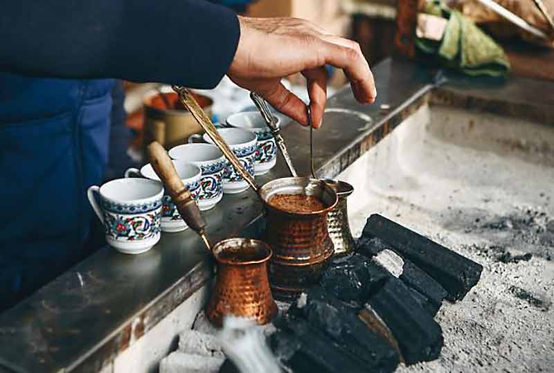 تفاوت قهوه بنه و آدانا : سفری به دنیای قهوه‌های اصیل ترک